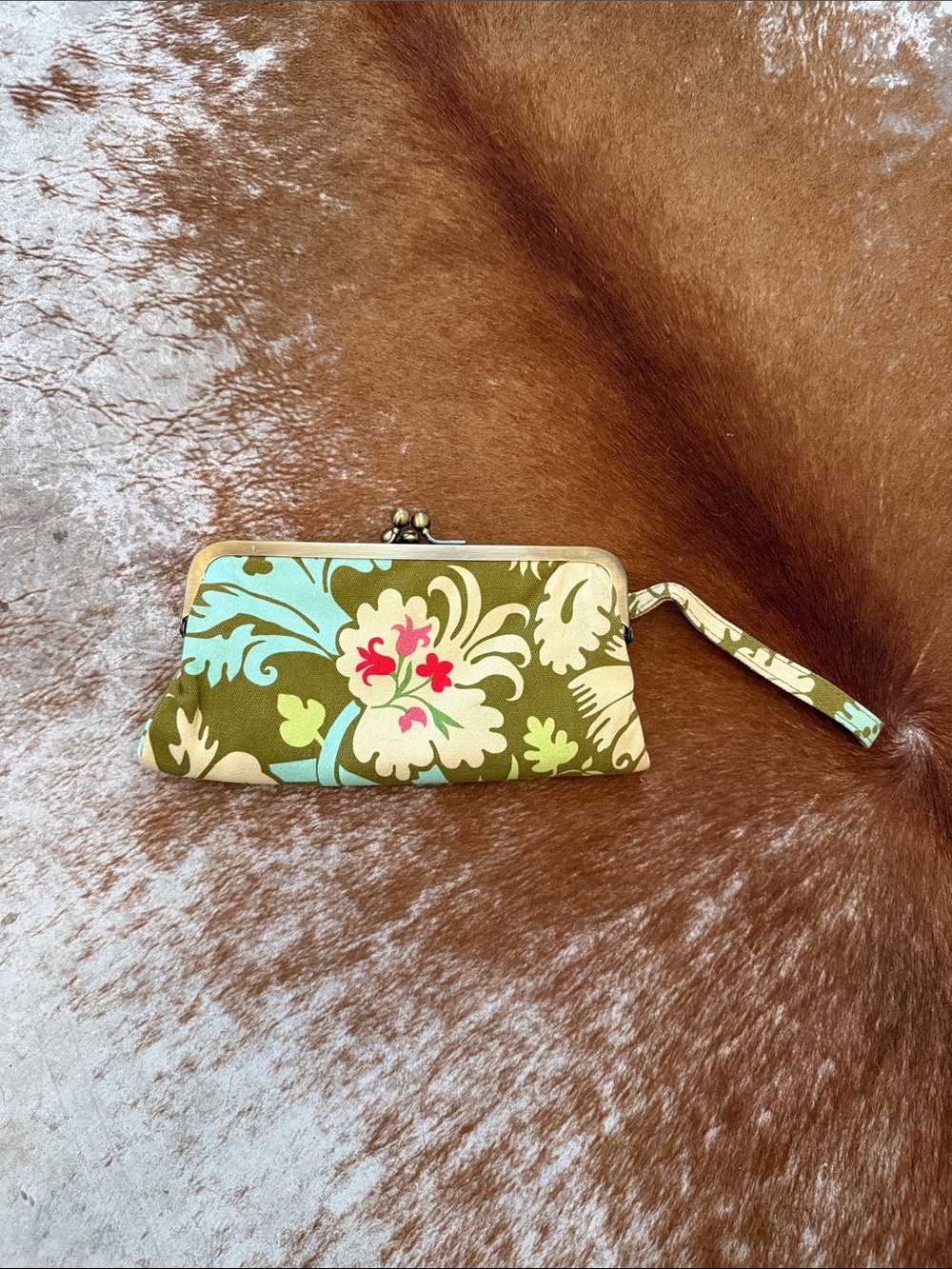 Floral Kiss-Lock Wristlet Wallet